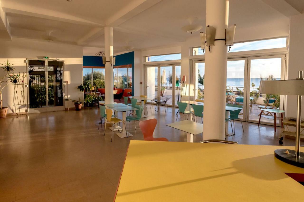 Hotel Le Trident Thyrse Royan Exterior photo